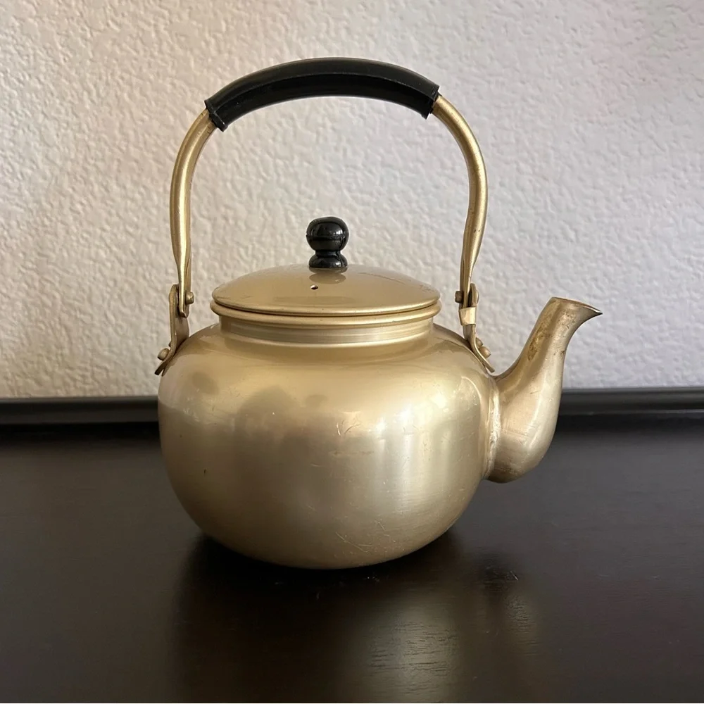 vintage gold-toned aluminum teapot with a black handle mid century modern 5” dia - Picture 3 of 10
